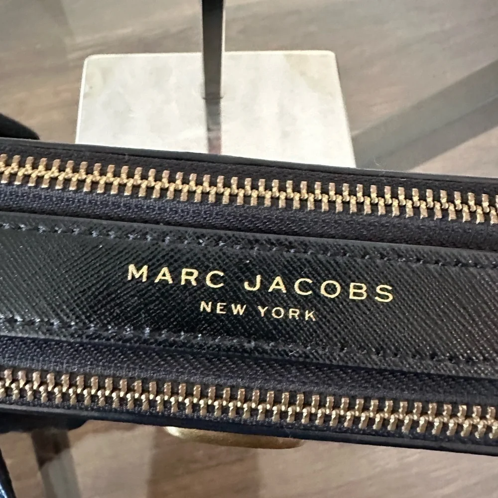 💎AUTHENTICATED MARC JACOB LIMITED EDITION CAMERA BAG💎 - Picture 7 of 15